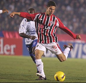 http://www.les-transferts.com/wp-content/uploads/2008/07/hernanes.jpg