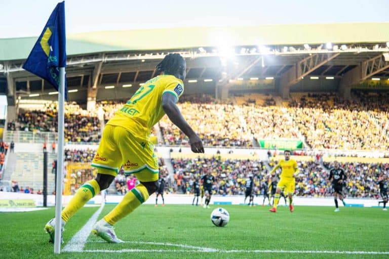 Officiel Moses Simon Prolonge Avec Le Fc Nantes Jusqu En