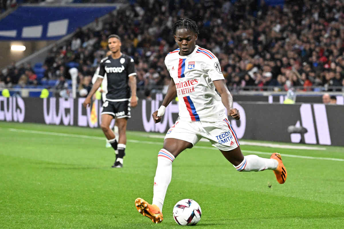 Lyon Le Rb Leipzig Intensifie Ses Efforts Pour Signer Castello Lukeba