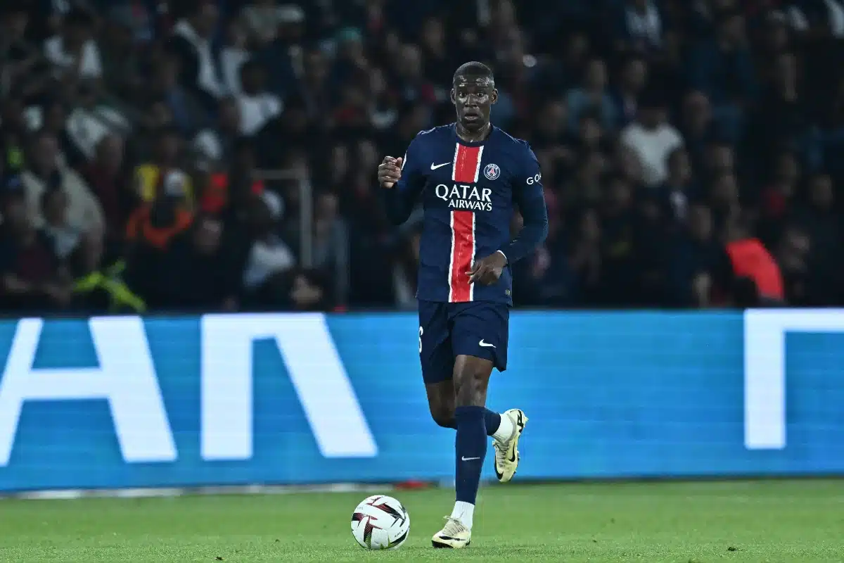 Psg Le Champion D Allemagne Chipe Nordi Mukiele