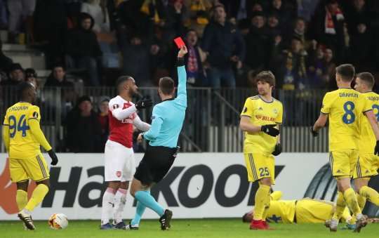 Officiel : Lacazette ratera la double confrontation contre Rennes