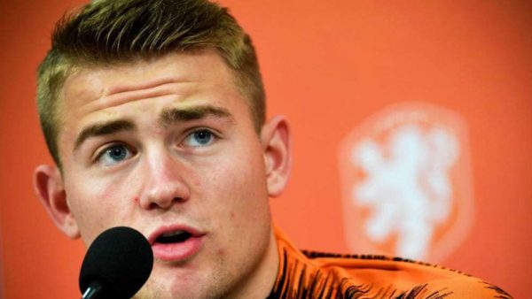 Ajax : de Ligt n’a pas encore choisi