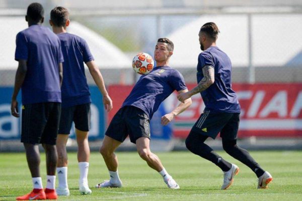 Juventus : Cristiano Ronaldo s'est entraîné avec ses partenaires