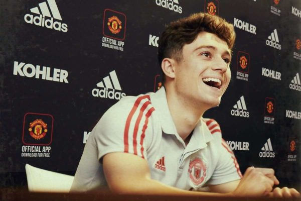 Man Utd : Daniel James officiellement présenté