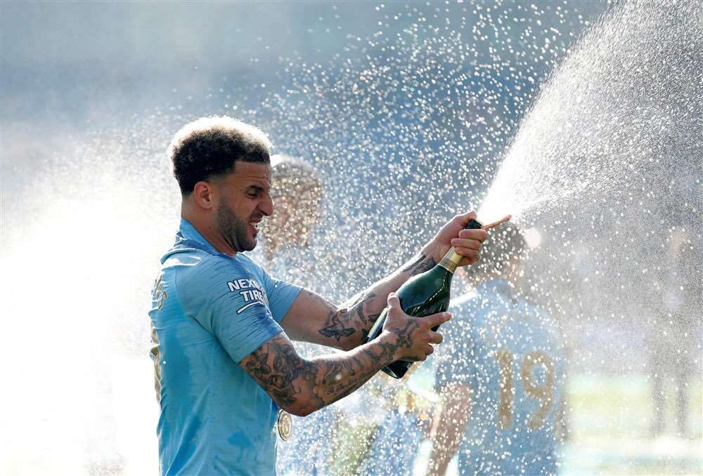 Officiel : Kyle Walker signe un nouveau contrat avec Manchester City