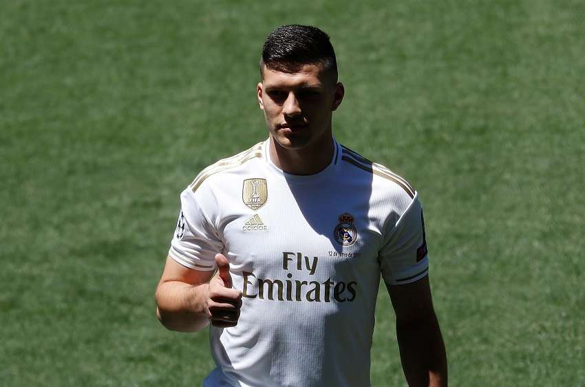 Real Madrid : la présentation de Luka Jovic