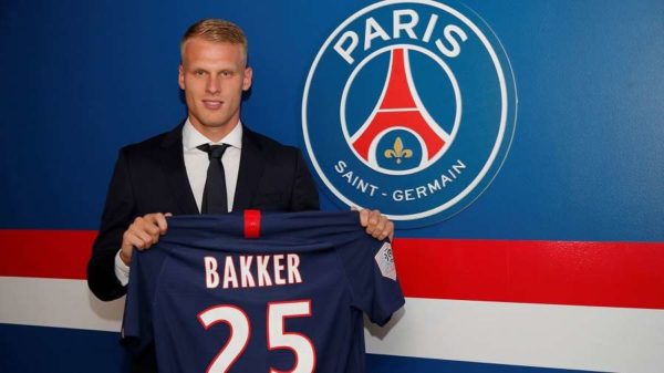 Officiel : Mitchel Bakker rejoint le PSG