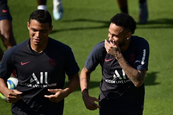 PSG, Brésil : Thiago Silva vole au secours de Neymar