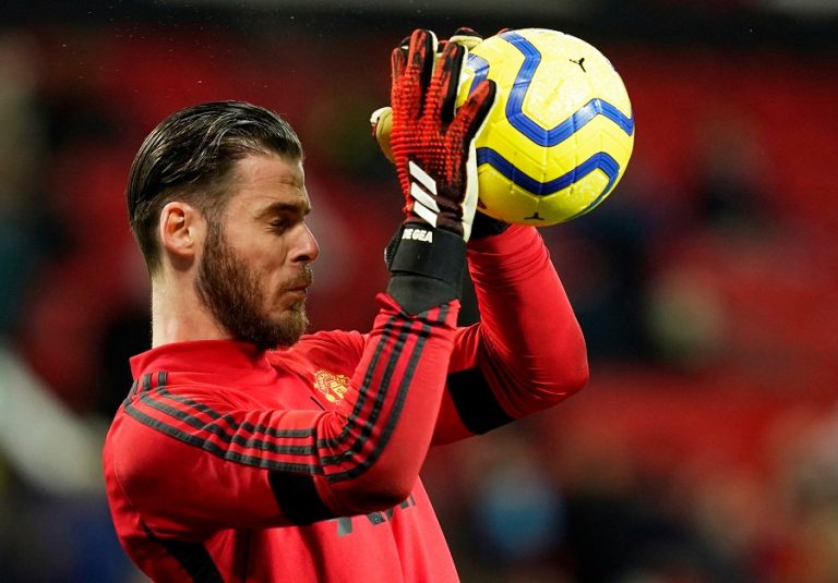 Manchester United De Gea Poussé Vers La Sortie 2671