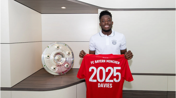 Officiel : Alphonso Davies prolonge avec le Bayern Munich