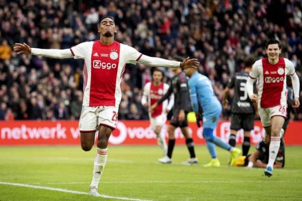 L’AS Roma vise une pépite de l’Ajax