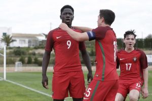 Le PSG et Monaco visent un jeune talent portugais