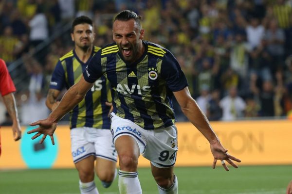 Tottenham prêt à faire une offre pour Vedat Muriqi ?