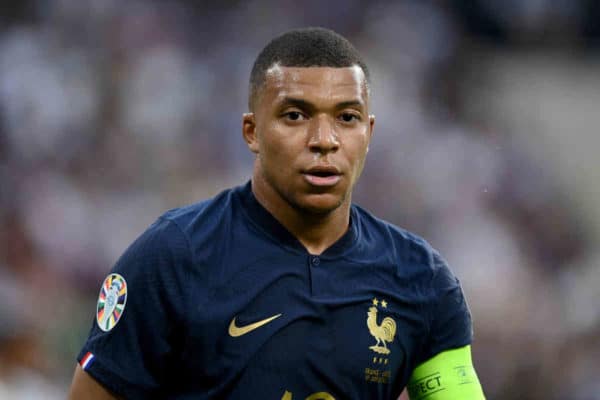 Un club anglais fonce sur Kylian Mbappé !