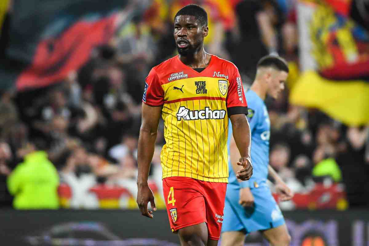 Mercato Le Pilier De Lens Dans Le Viseur De La Premier League