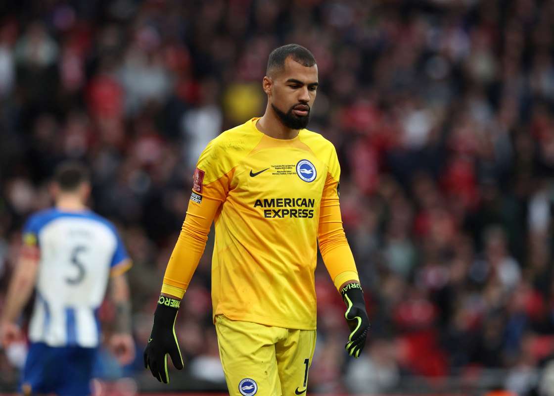 Chelsea Sign Brighton Goalkeeper Robert Sanchez in Multi-Year Deal ...