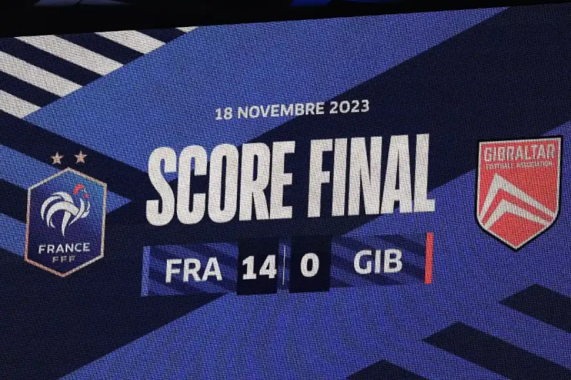 Quels sont les scores les plus large de l'Equipe de France de football ?