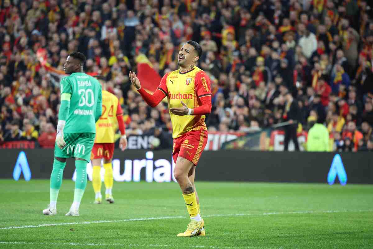 Brèves Actus Foot: Le RC Lens s'éloigne de la Ligue des Champions thumbnail