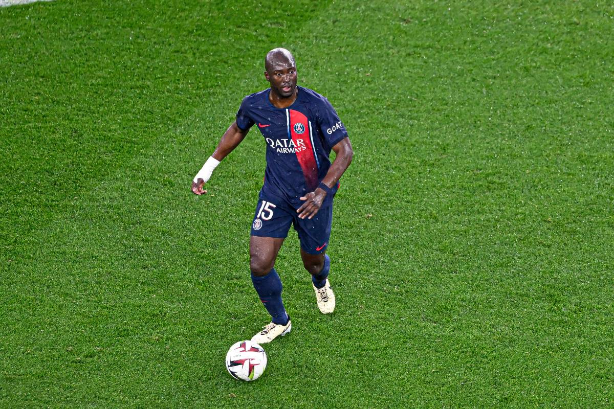 Le Paris Saint-Germain confronté à une nouvelle blessure en défense: Danilo Pereira forfait contre Monaco, le jeune Gadou appelé en renfort thumbnail