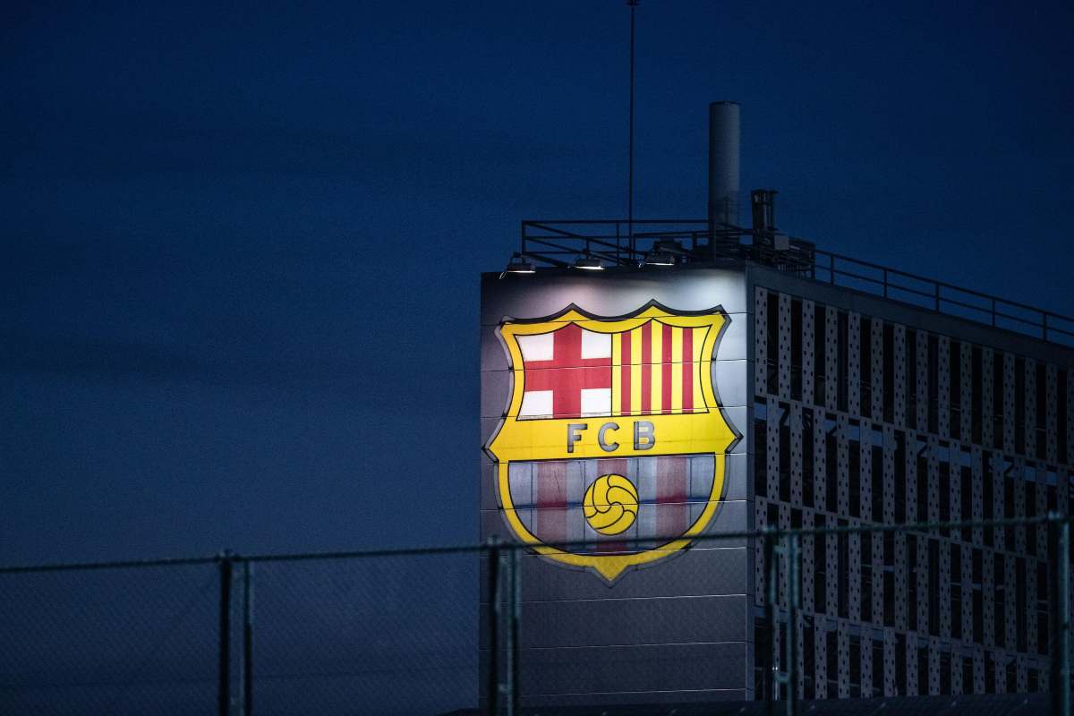 https://www.les-transferts.com/wp-content/uploads/2024/04/Barcelona-Logo.jpg