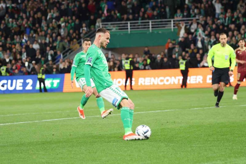 Vidéo : Les deux buts sensationnels d’Irvin Cardona contre Bordeaux