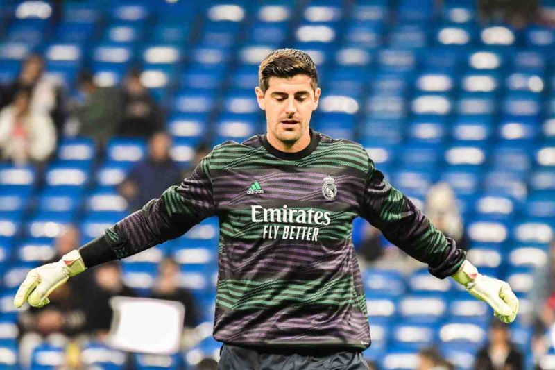 Real Madrid : Courtois écarté du choc contre le Bayern?