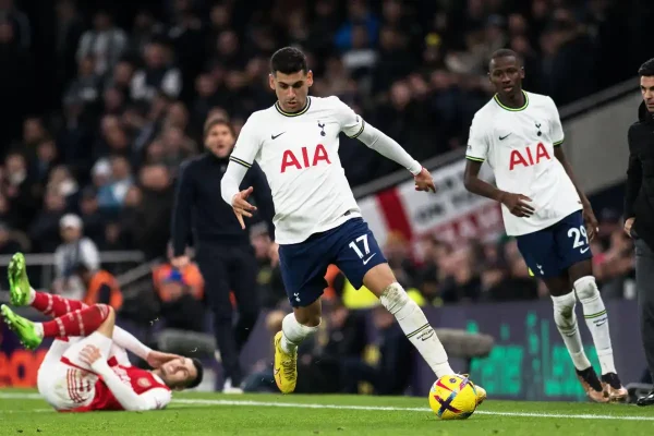 Tottenham refoule le PSG pour un défenseur argentin