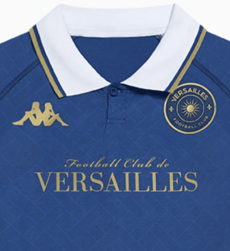 Le maillot domicile du FC Versailles 2024/2025