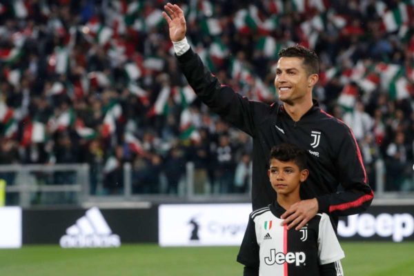 À l’instar de LeBron James, Cristiano Ronaldo souhaite jouer avec son fils