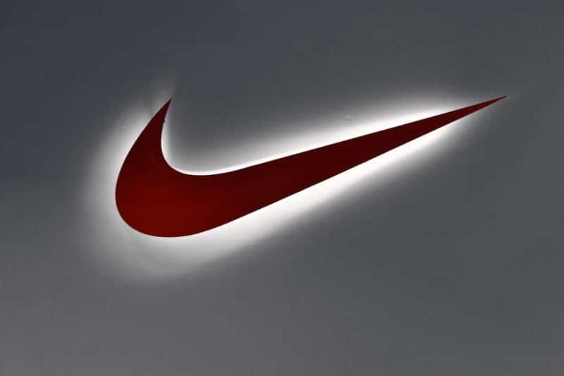 Nike, les pro de la communication avec ce panneau publicitaire excellent