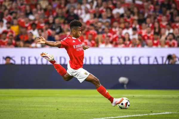 Le Napoli annonce l’arrivée du crack David Neres