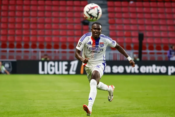 OL: Everton remporte la bataille pour Ernest Nuamah