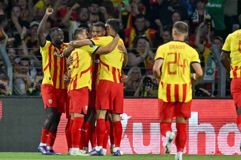 Athènes : RC Lens sur le fil du rasoir face au Panathinaïkós!