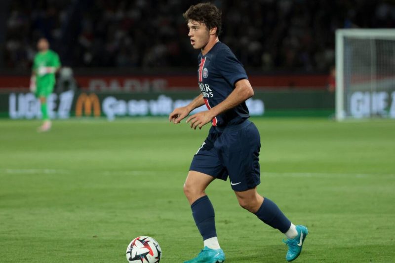 João Neves au Paris Saint-Germain