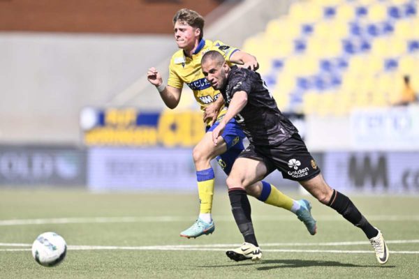 Algérie : Islam Slimani signe son retour dans son pays