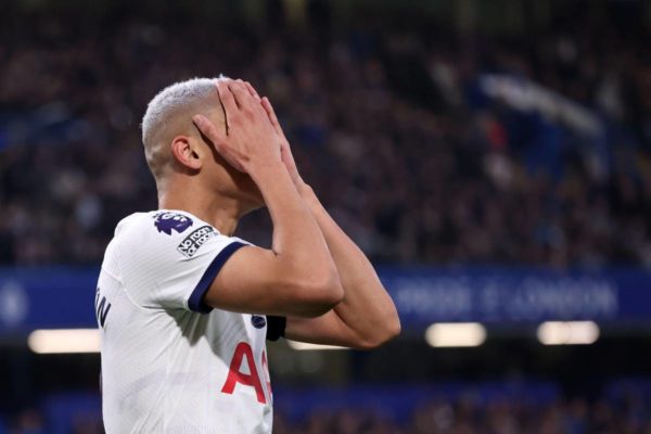 “Traités comme un chien”: Richarlison face aux accusations