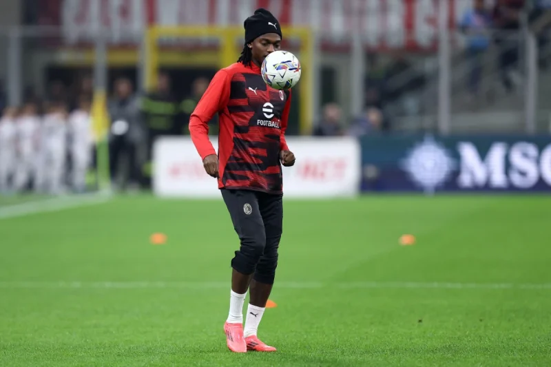 Rafael Leao plait au Barça