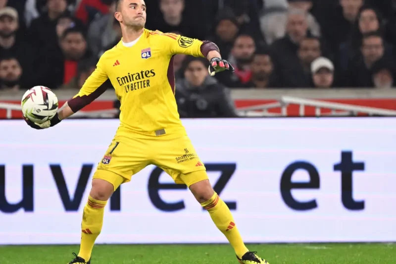 Anthony Lopes défendu par Grégory Coupet face à Pierre Sage