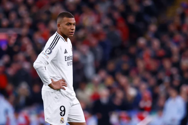 Critiqué de toute part, Mbappé est défendu par Gareth Bale