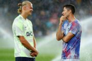 FC Barcelone : Le rentre-dedans de Deco envers Erling Haaland