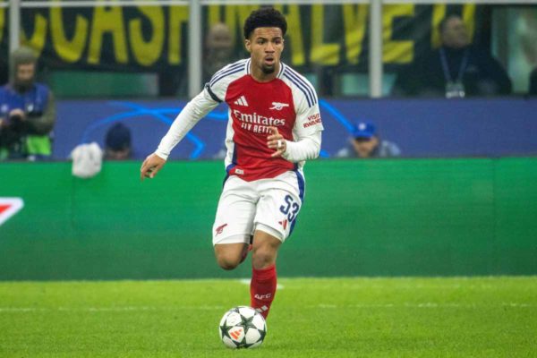 Arsenal : ça va discuter pour Ethan Nwaneri