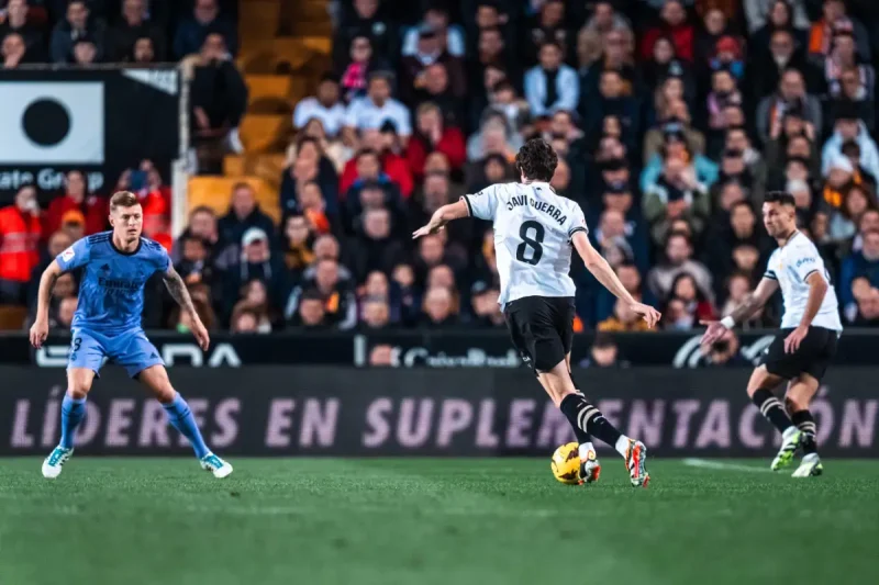 Javi Guerra dans le collimateur de Tottenham