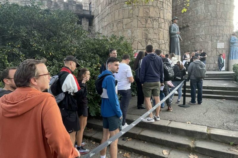 Les supporters brestois sont arrivés à Barcelone et ont retiré les billets pour le match de Ligue des Champions