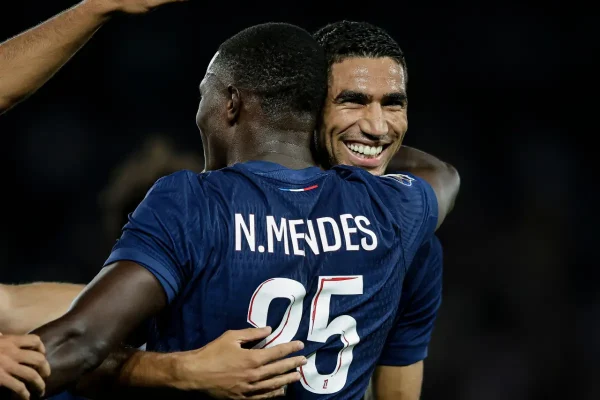 PSG: 3 cadres, 2 jeunes ont prolongé