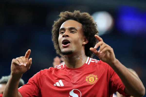 Manchester United: La Juventus évasive pour Joshua Zirkzee