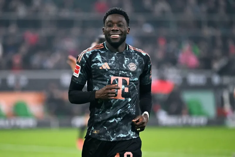 Le Bayern Munich verrouille Alphonso Davies 