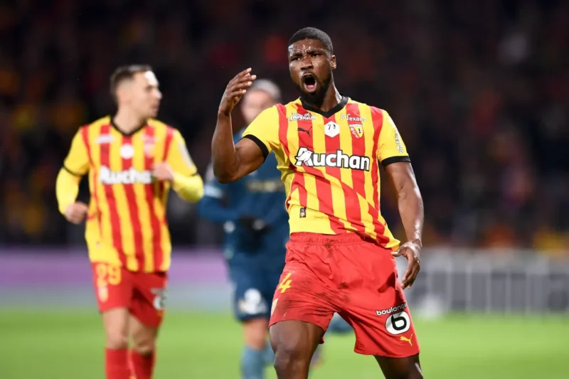 RC Lens : Un cador italien fonce sur Kevin Danso