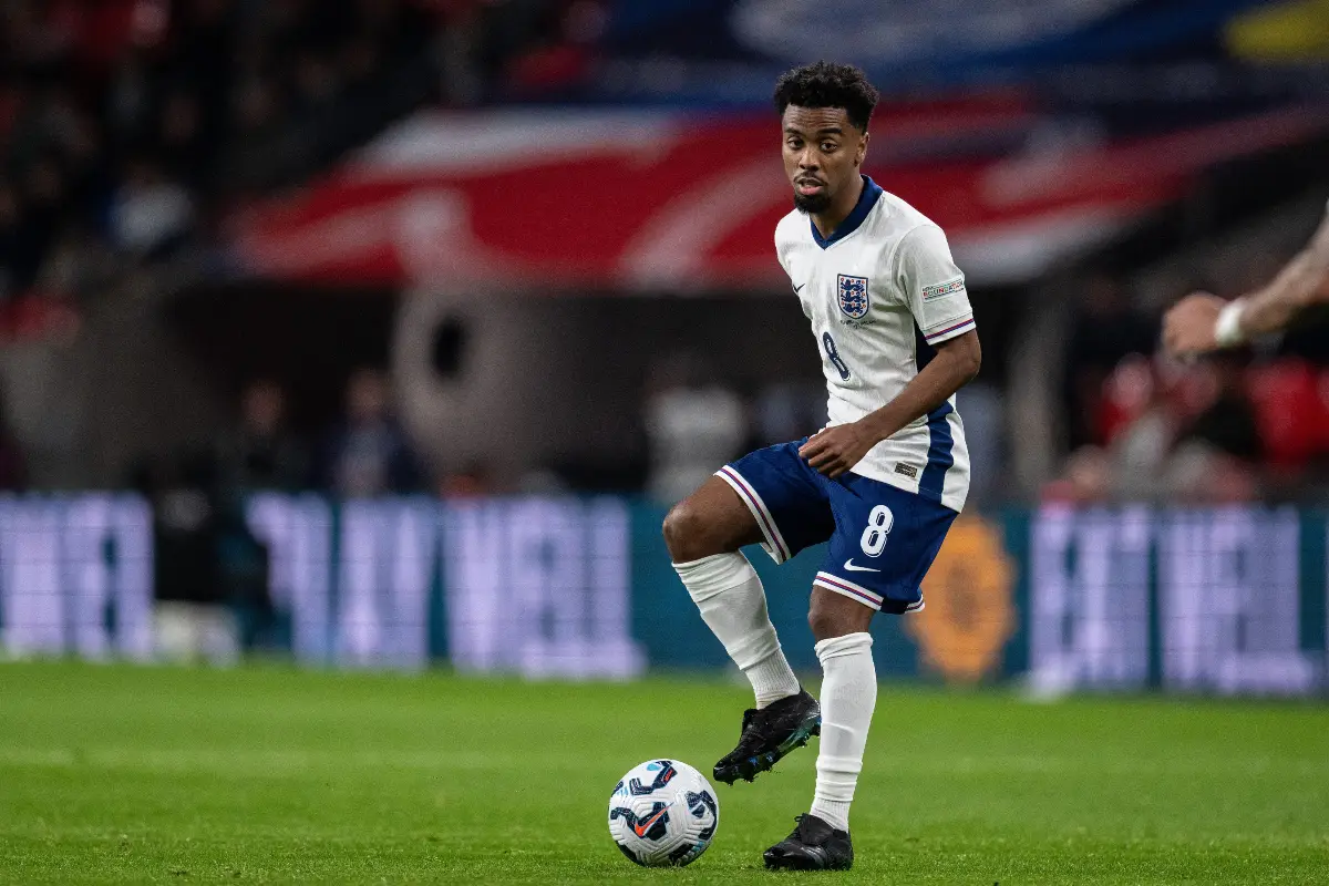 Angel Gomes sème le désordre en Angleterre